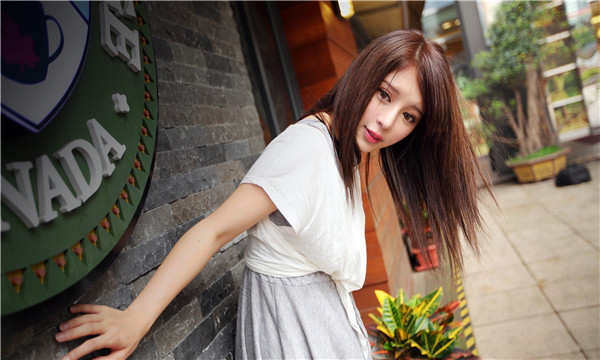汾西想找一个女性生孩子给报酬-｛找个女人生孩子多少钱｝